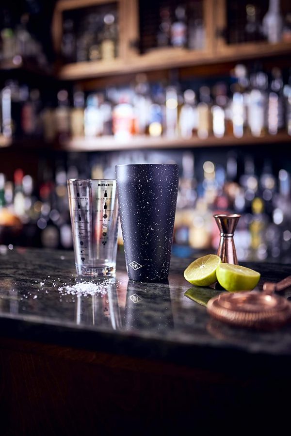 Bartenders Cocktail Shaker