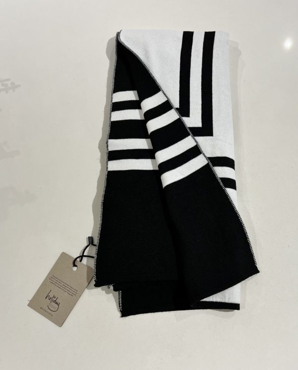 Holiday Life Nolita Scarf - Black & white