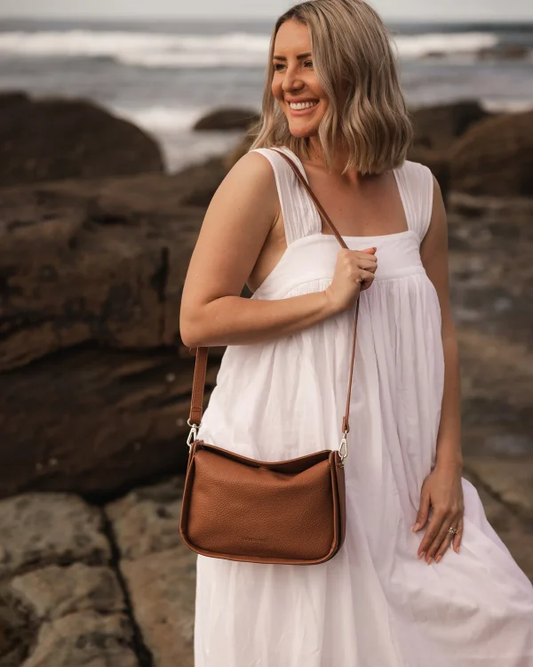 Maddie Shoulder Bag - Tan