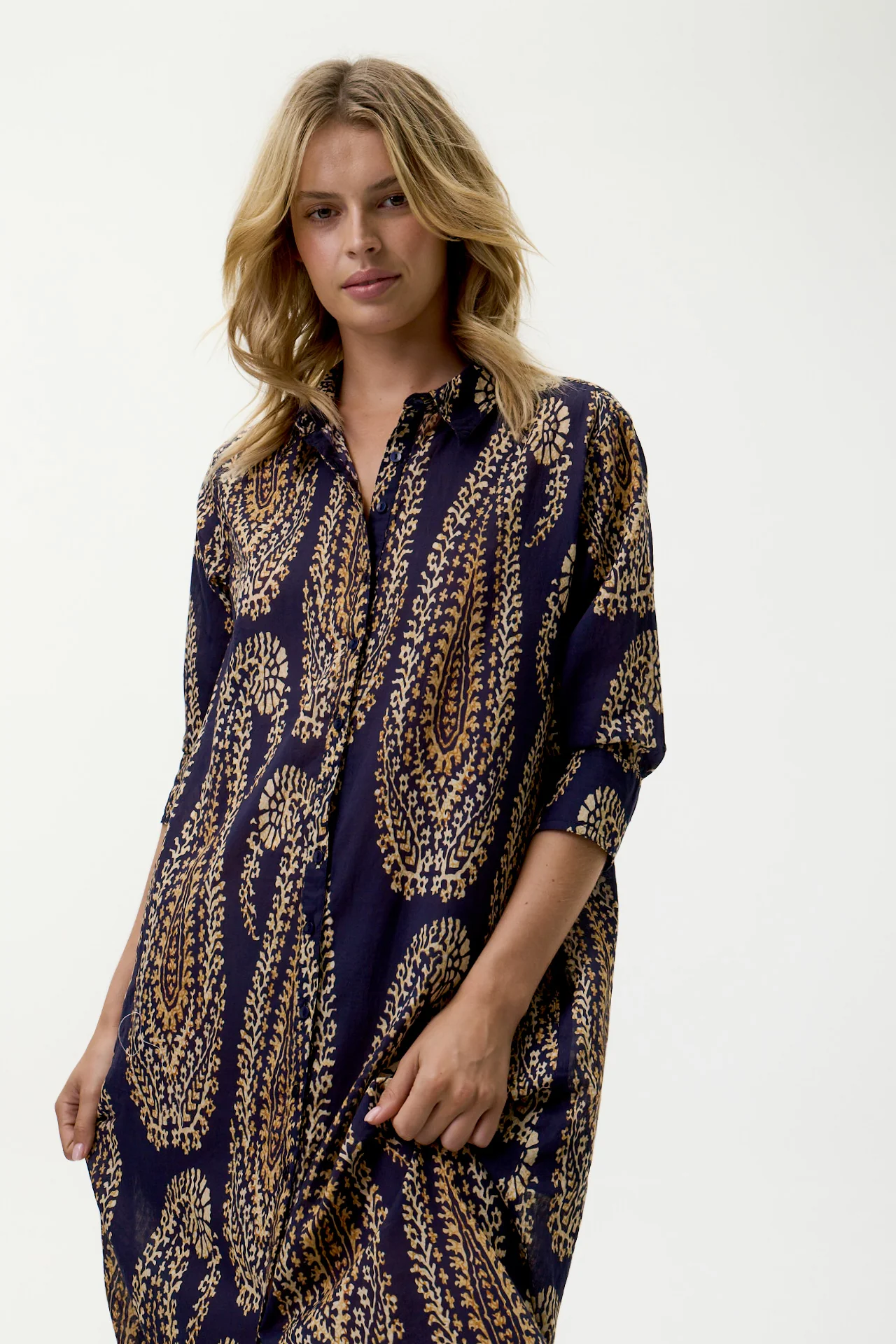 One Season Provence Daisy - Navy Paisley