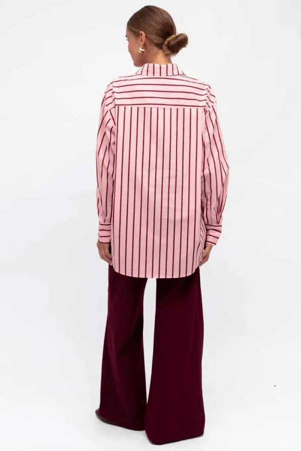 White Closet pink red shirt